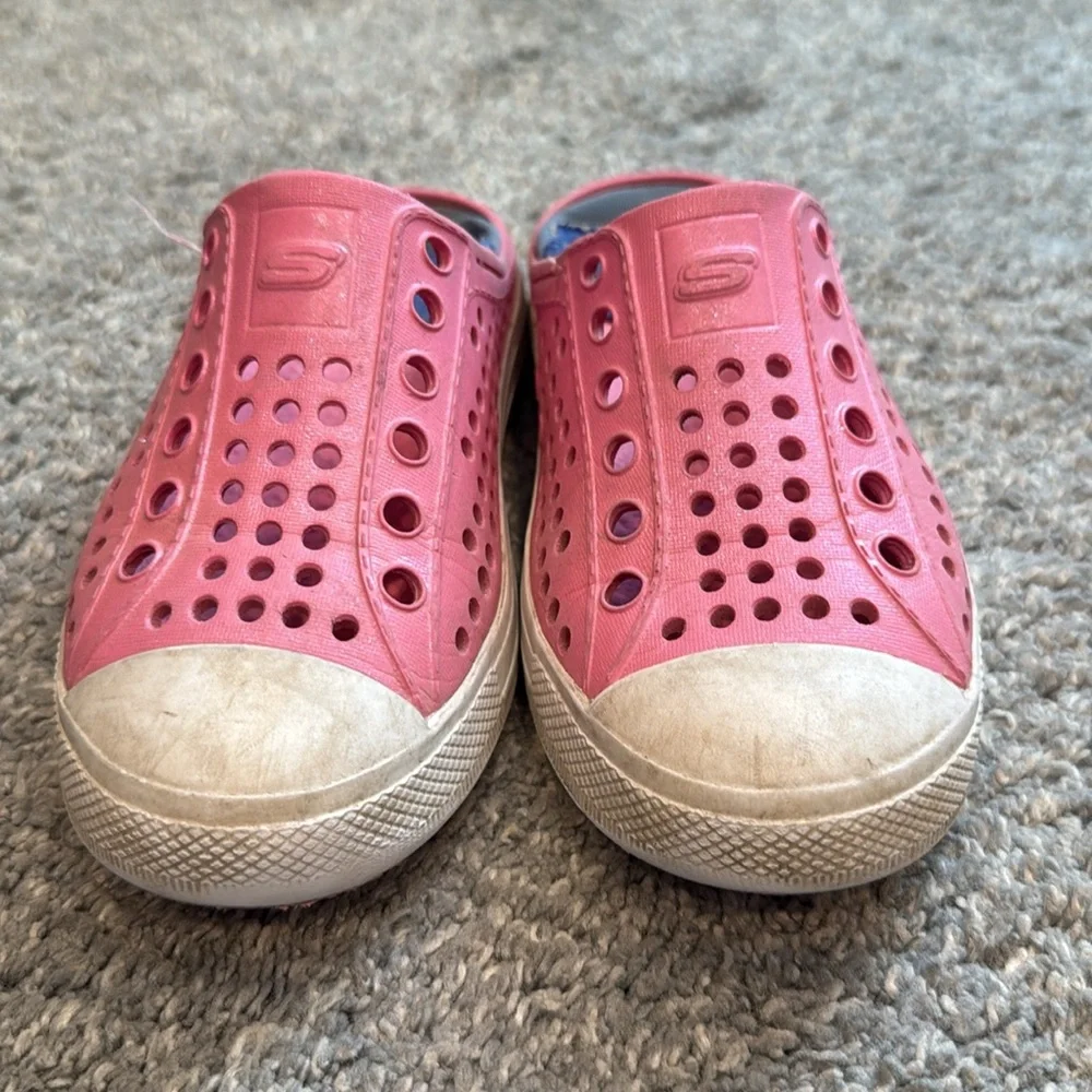 Skechers guzman foamies